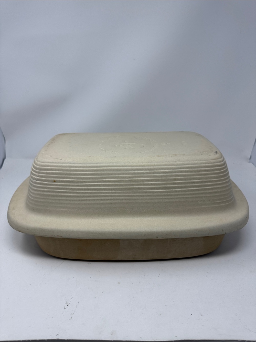 Pampered Chef Family Heritage Stoneware 17 x 11 Roaster Pan w/ Lid Dome Covered